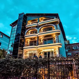 **** Hotel Broadway Albania