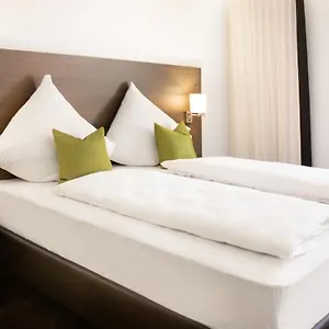 https://mo-hotel.com-bavaria.com
