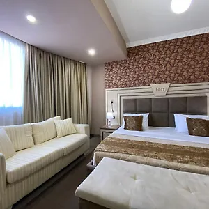 **** Hotel Deluxe Albania